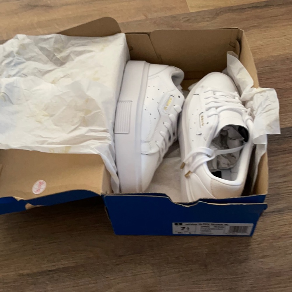 Adidas Sleek Super